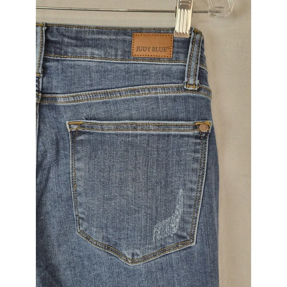 Judy Blue Mid Rise Straight Leg Cropped Jeans Womens Relaxed Fit Stretch Wash
